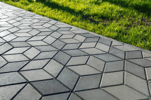 Best Driveway Pavers Contractor  in Waynesville, MO
